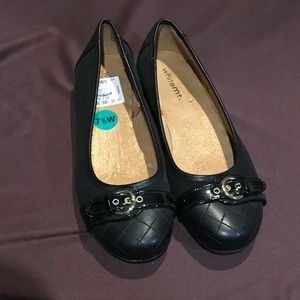 White MTN Dress shoes NWT